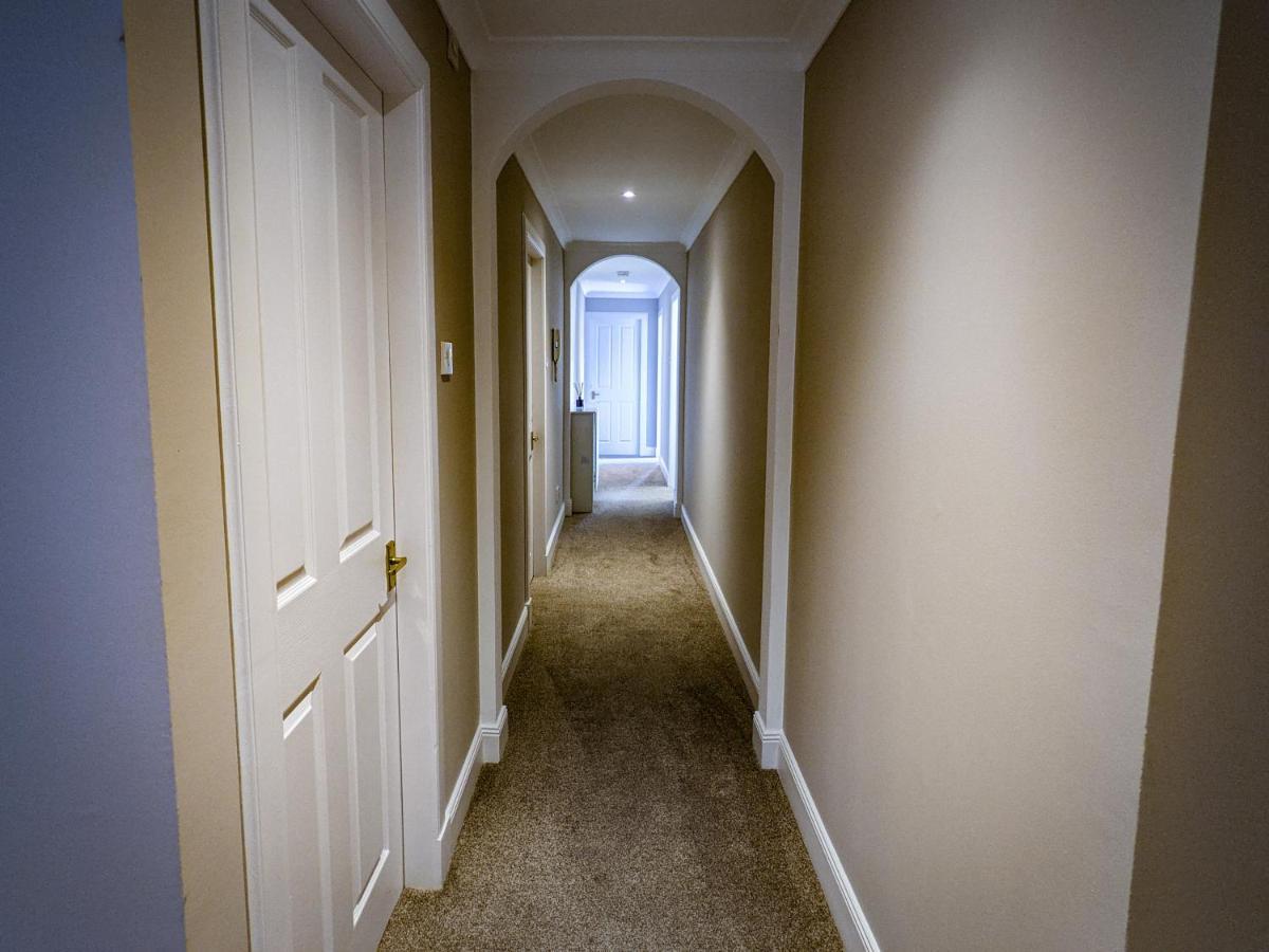 Beautiful Spacious Central Flat, พิทลอครี ภายนอก รูปภาพ