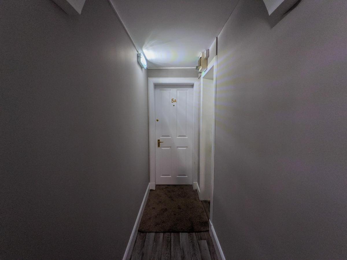 Beautiful Spacious Central Flat, พิทลอครี ภายนอก รูปภาพ